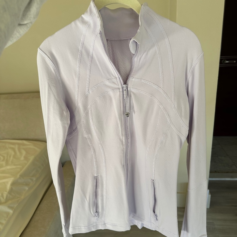 NWOT Lululemon define jacket RARE COLOR